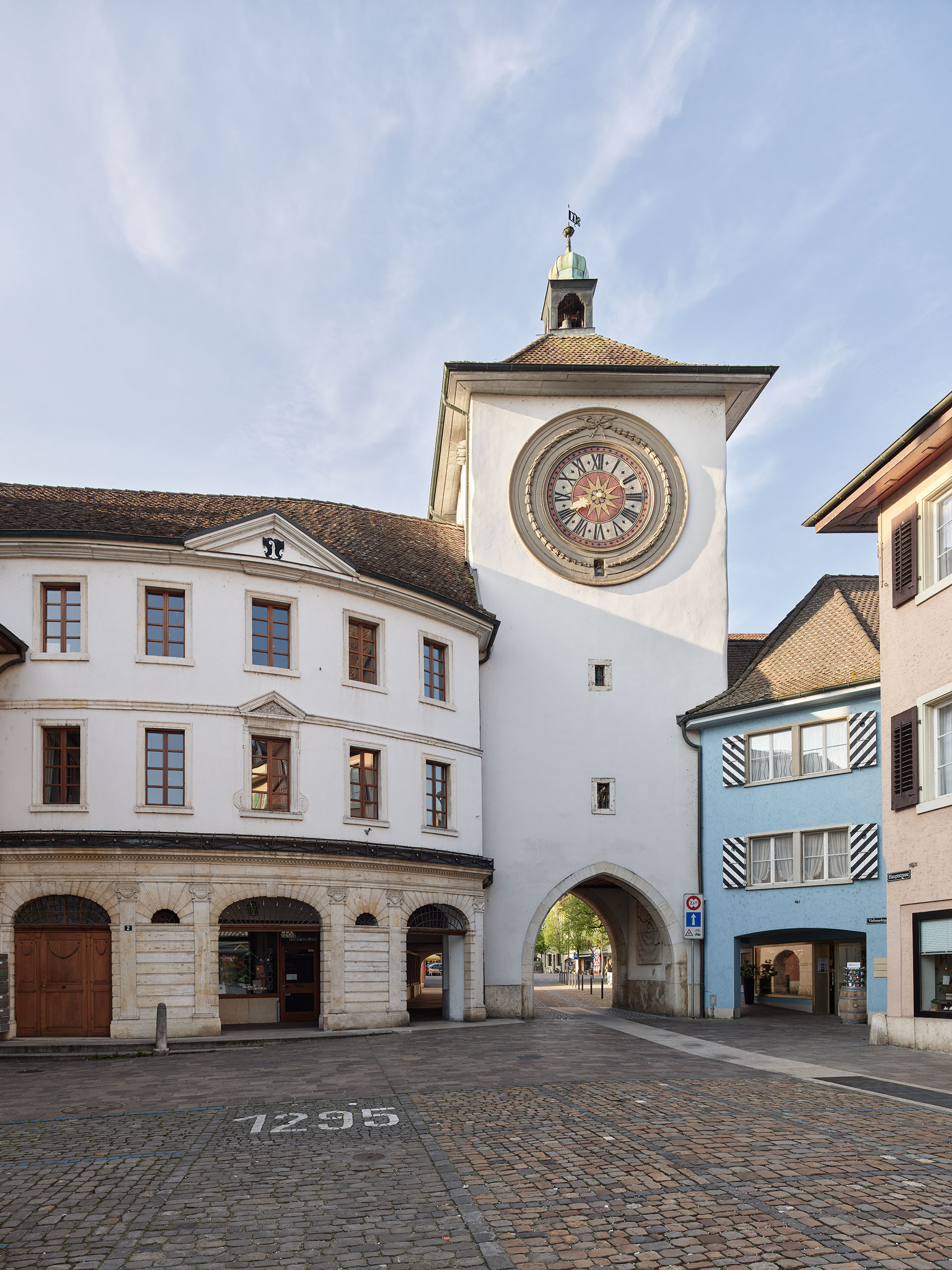 E17644 EL51 AIQ4 008811